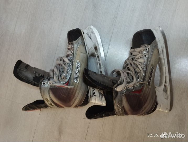 Хоккейные коньки Bauer