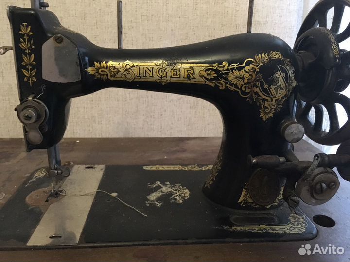 Швейная машина Singer