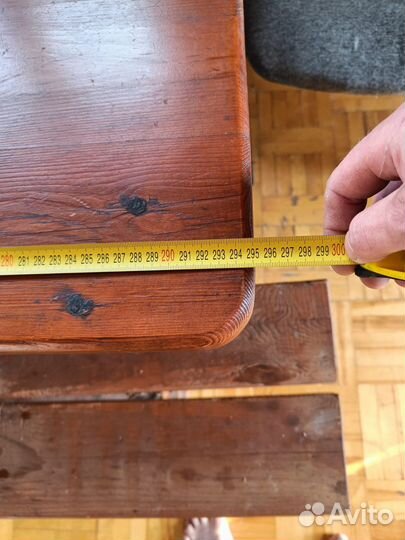 Деревянный стол