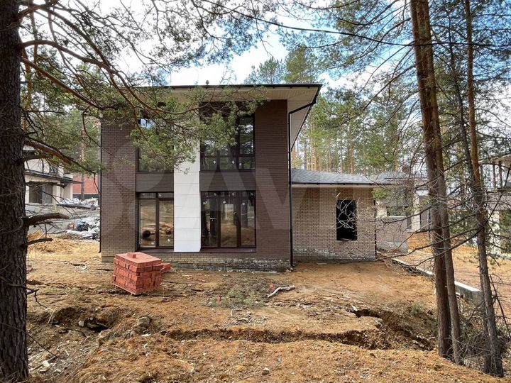 Коттедж 146 м² на участке 5,5 сот.