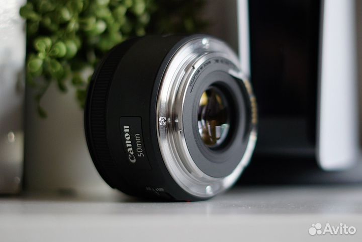 Объектив Canon EF 50 mm f/1.8 stm