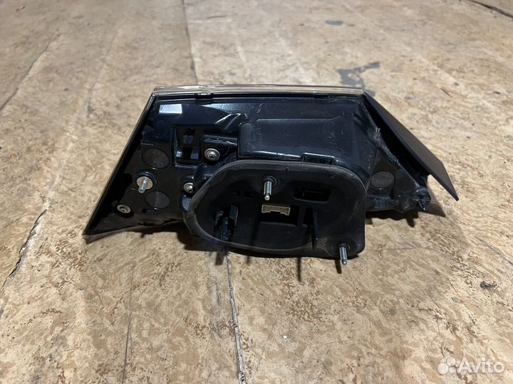 Фонарь левый внутренний Toyota Camry v70 GR Sport