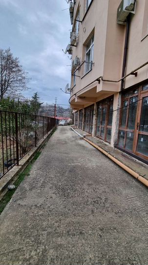 Комната 90 м² в 1-к., 1/5 эт.