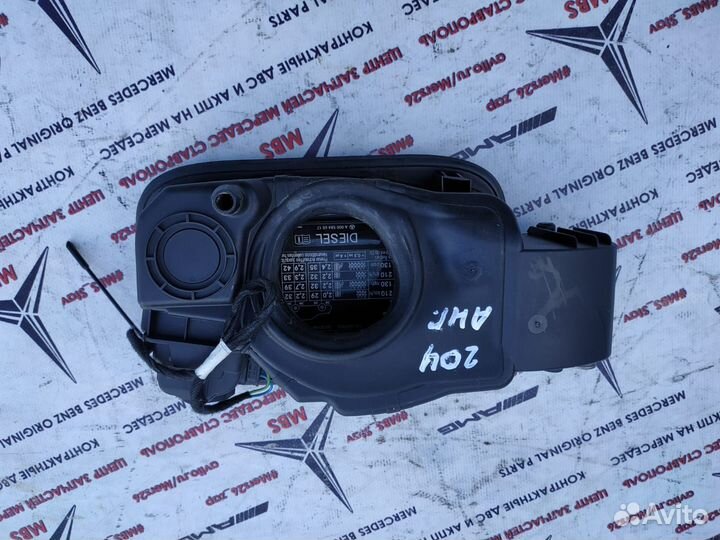 Лючок бака w204 diesel Mercedes