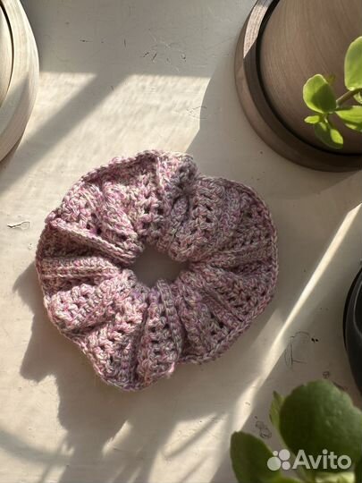 Вязаная резинка для волос