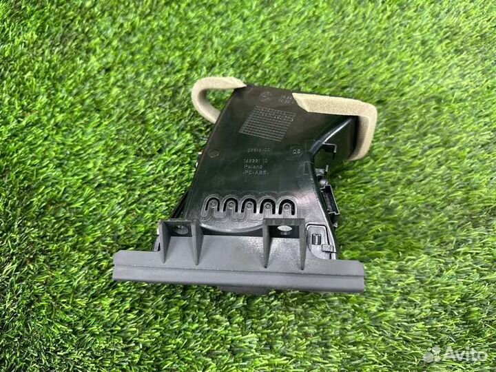 Воздуховод салона передний правый Bmw 5 F10 N52B25