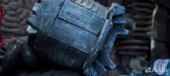 Подушки подрамника Мерседес 203 209