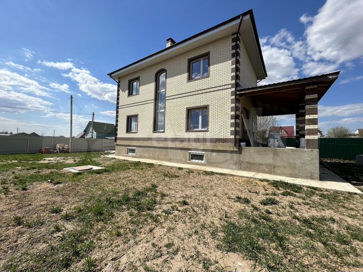 Дом 194 м² на участке 8 сот.