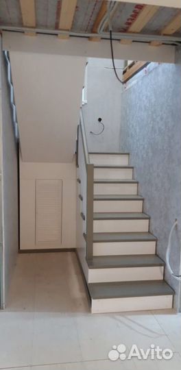 Лестница на второй этаж под ключ