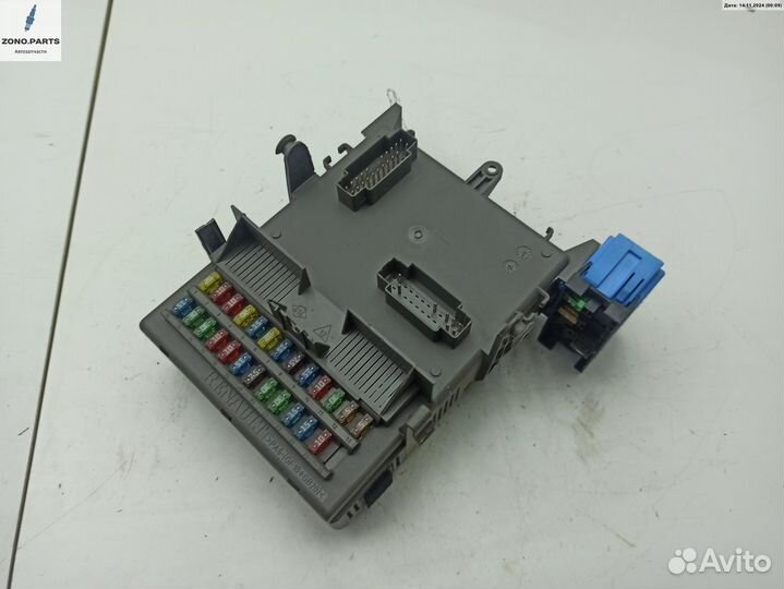 Блок предохранителей 82002004420 на Renault Laguna II (2001-2007)