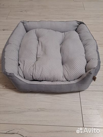 Лежанка для кошек и маленьких собак