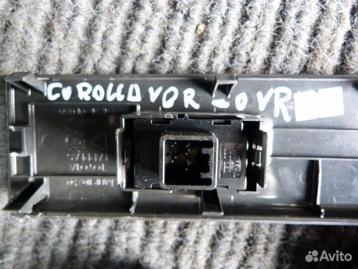 Кнопка стеклоподъемника Corolla Verso до 09г