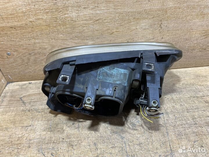 Фара передняя левая Volkswagen Golf 4 141820