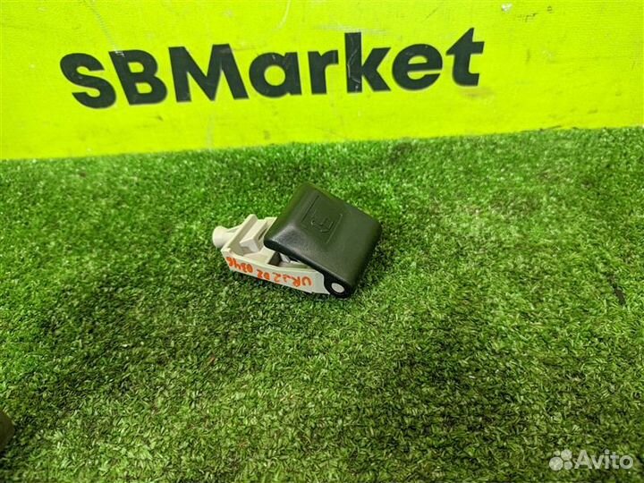 Ручка открывания бензобака Toyota Land Cruiser