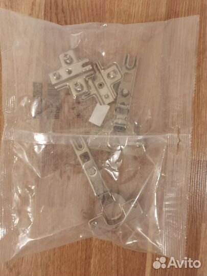 Дверцы и петли от шкафа