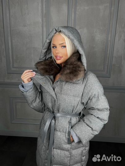 Стильная зимняя женская парка Loro Piana