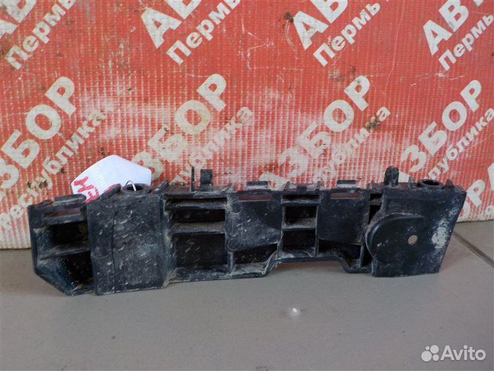 Кронштейн крепления крыла передний правый Renault