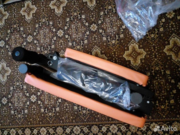 Скамья для пресса(новая),гантели разные