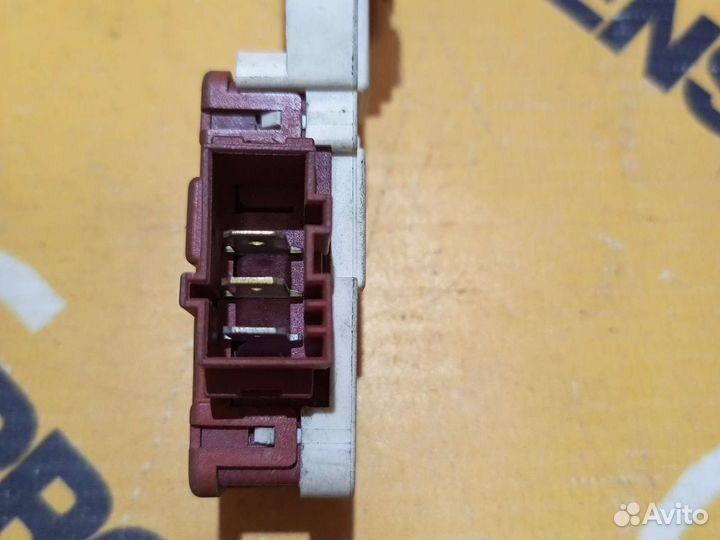 Замок Убл стиральной машины Whirlpool-Vestel-Beko