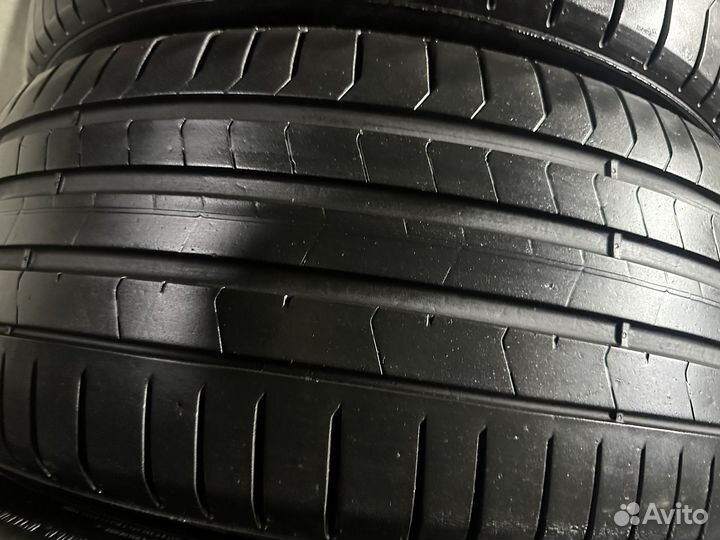 Pirelli P Zero PZ4 245/40 R19 98Y