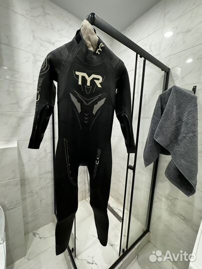 Гидрокостюм TYR hurricane CAT 3