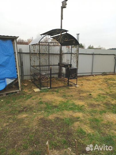 Беседка мангал с крышей