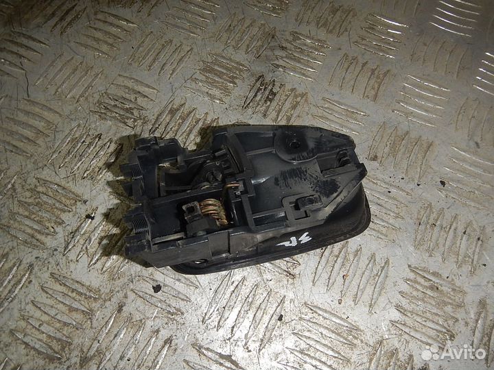 Ручка двери внутренняя левая Mitsubishi Lancer/Lan