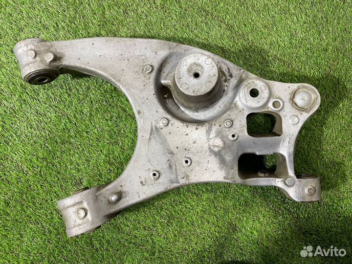 Рычаг задний левый нижний Cadillac SRX II