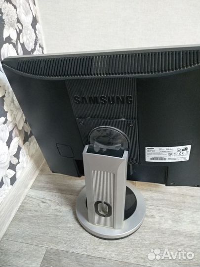 Монитор samsung syncmaster 913n