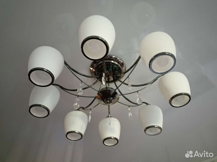Люстра с лампочками