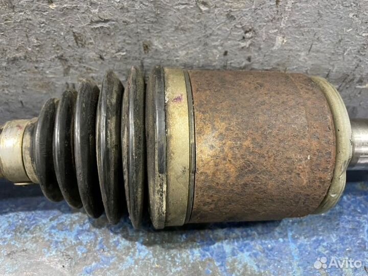 Привод передний левый Mitsubishi Pajero 4 V90 3.0