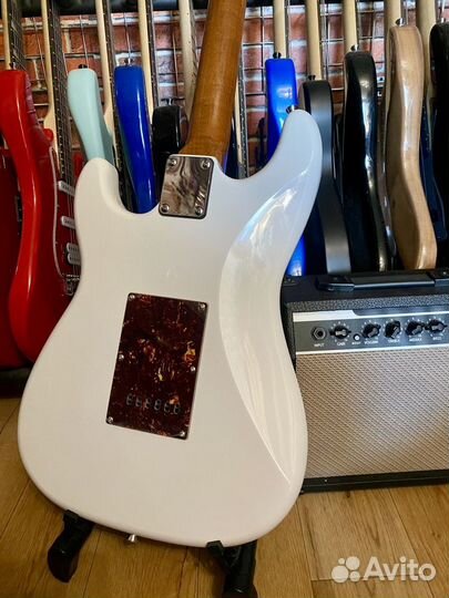 Электрогитара под Fender HSS + Комбик 15 Ват