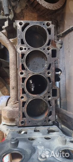 Двигатель 21126 на запчасти