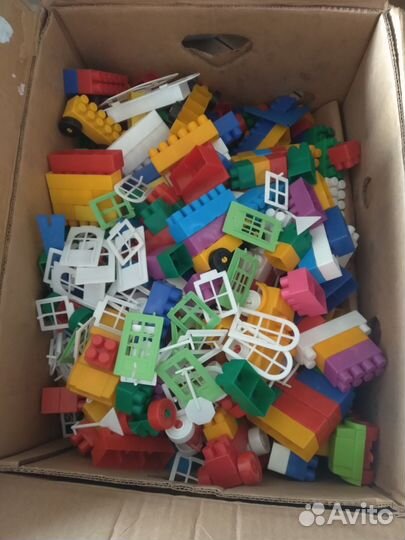 Детский конструктор пластик