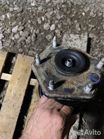 Стойка правая всборе honda cr-v 4