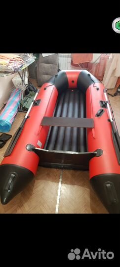 Лодка с мотором