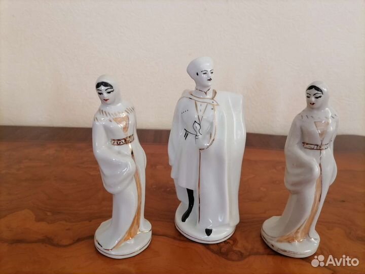 Фарфоровые статуэтки