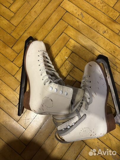 Коньки фигурные