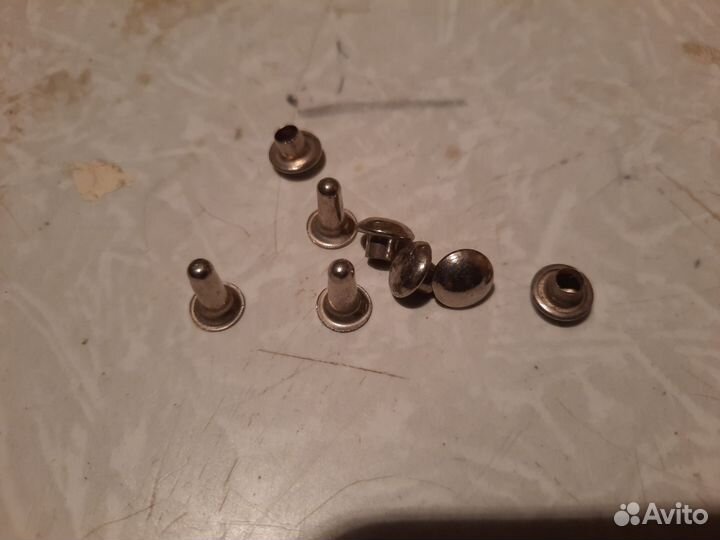 Клепки металлические для одежды,сумок