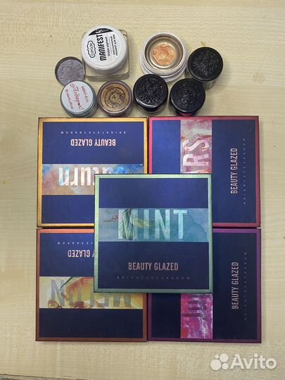 Палитра теней пакетом tammy tanuka glazed