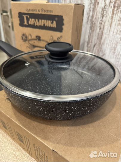 Сковорода антипригарная 24 см с крышкой гардарика
