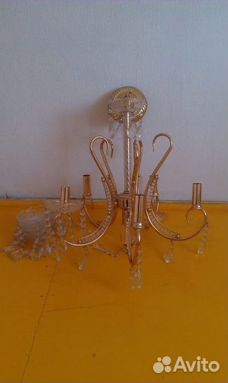Продам люстру