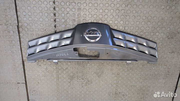 Решетка радиатора Nissan Note E11, 2008