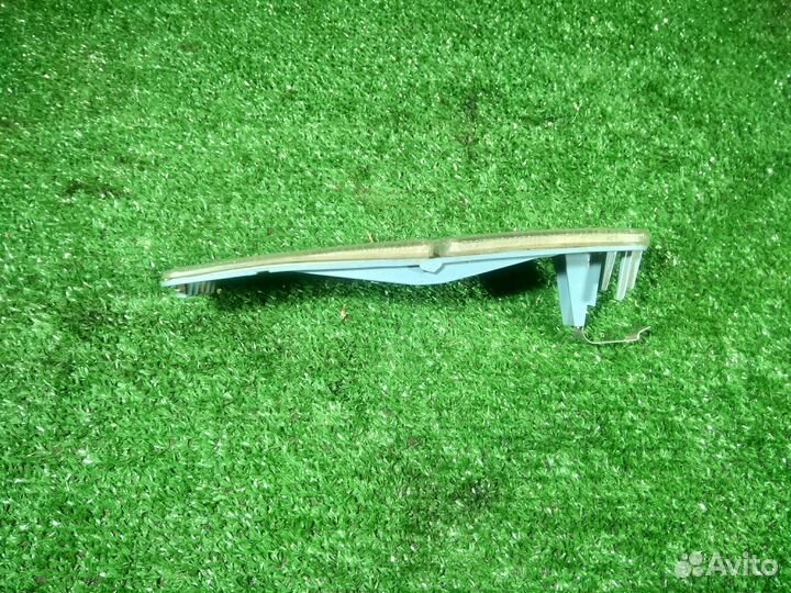 Правый отражатель в бампер Golf 3 Vento