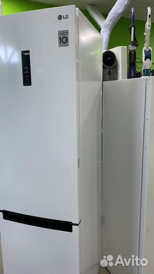 Холодильник с морозильником LG GA-B509lqyl