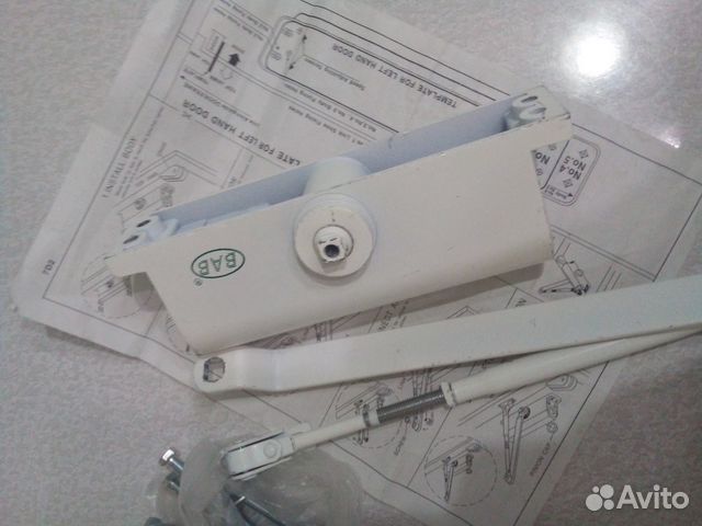 Дверные замки, доводчик