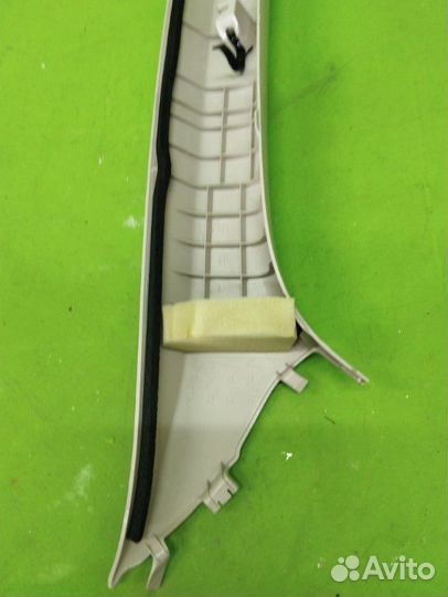 Пластик стойки Mitsubishi Outlander Phev GG2W