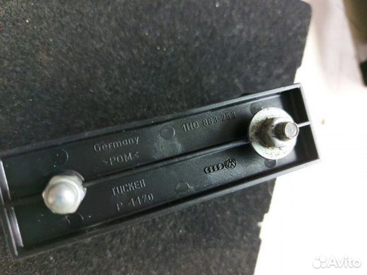 Крепление сигнального огня Audi Allroad C5 ARE