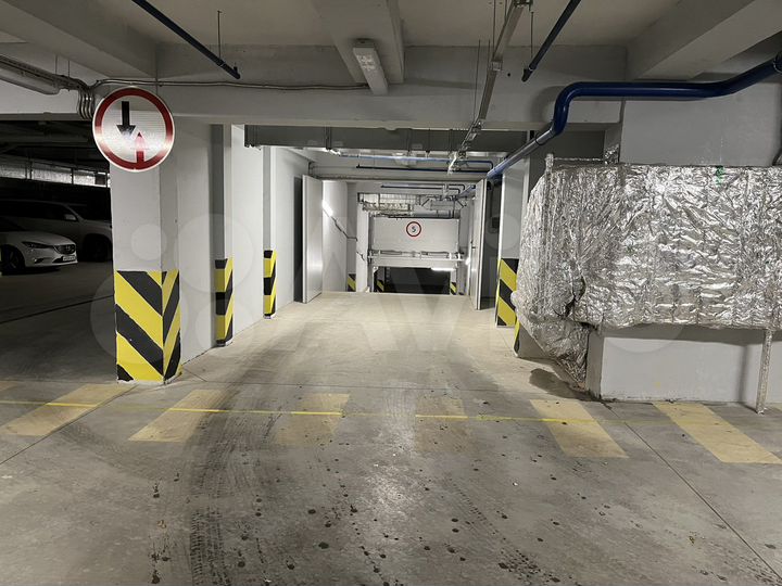 Машиноместо, 13 м²
