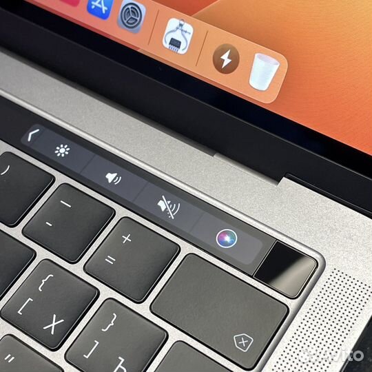 MacBook Pro 13 2018 8/512GB (199циклов)